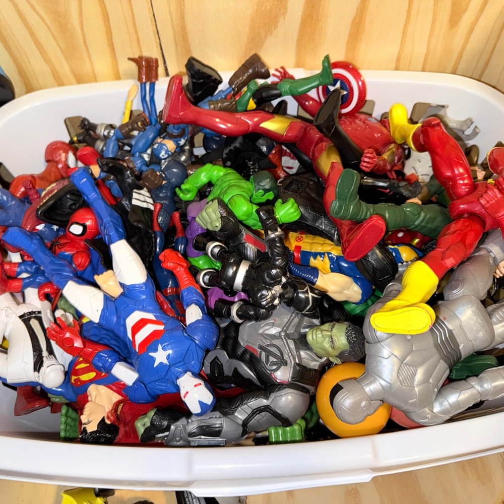 Whole basket of Action Figures (large)